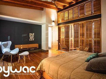 CASA CON   VISTA AL LAGO