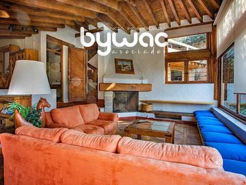 CASA CON VISTA AL LAGO