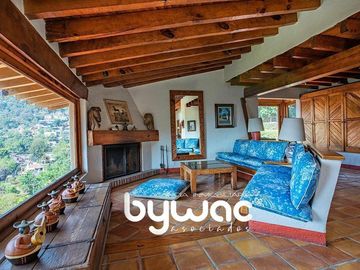 CASA CON VISTA AL LAGO