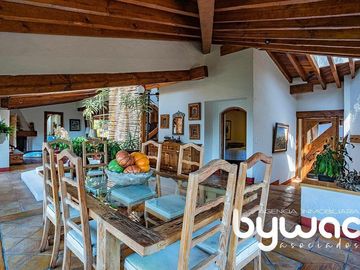 CASA CON VISTA AL LAGO