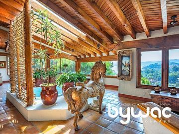 CASA CON VISTA AL LAGO