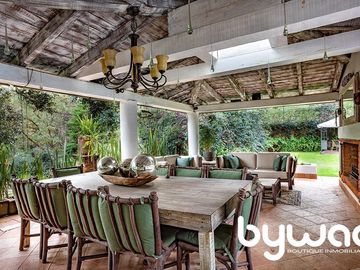 CASA EN AVÁNDARO CON GRAN JARDÍN