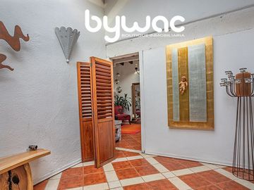 CASA EN AVÁNDARO CON GRAN JARDÍN