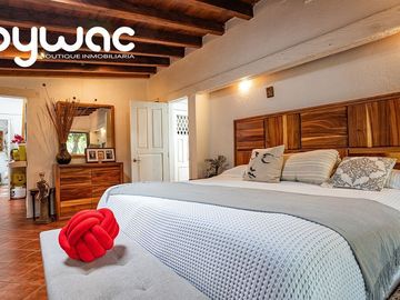 CASA EN AVÁNDARO CON GRAN JARDÍN