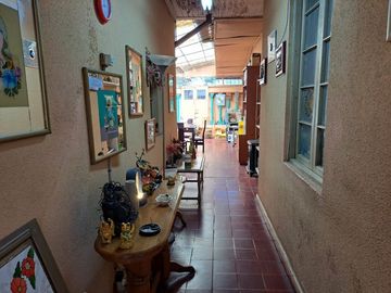 Casona en avenida ideal comercio