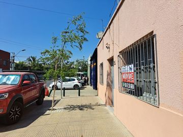 Casona en avenida ideal comercio