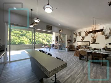 CASA EN VENTA SIERRA ALTA ZONA CARRETERA NACIONAL MONTERREY