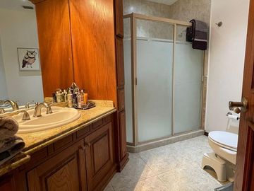 CASA EN VENTA EN LOMAS DEL VALLE CON VISTA