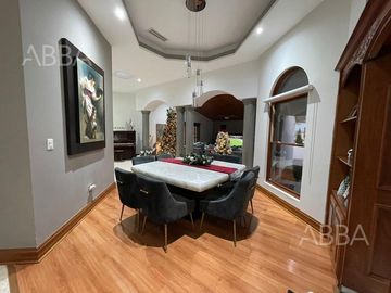 CASA EN VENTA EN LOMAS DEL VALLE CON VISTA
