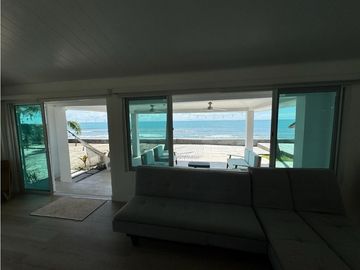 VENTA DE CASA DE PLAYA REMODELADA EN EL PALMAR