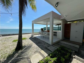 VENTA DE CASA DE PLAYA REMODELADA EN EL PALMAR