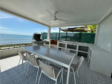 VENTA DE CASA DE PLAYA REMODELADA EN EL PALMAR