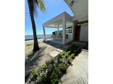 VENTA DE CASA DE PLAYA REMODELADA EN EL PALMAR