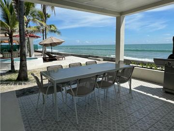 VENTA DE CASA DE PLAYA REMODELADA EN EL PALMAR