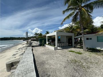 VENTA DE CASA DE PLAYA REMODELADA EN EL PALMAR