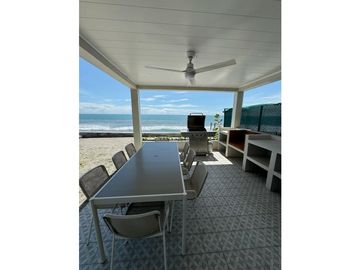 VENTA DE CASA DE PLAYA REMODELADA EN EL PALMAR