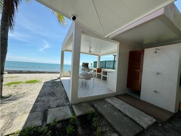 VENTA DE CASA DE PLAYA REMODELADA EN EL PALMAR