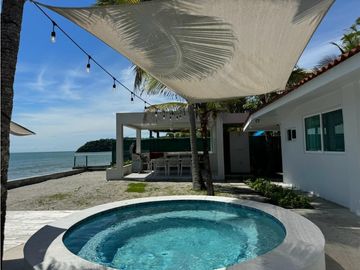 VENTA DE CASA DE PLAYA REMODELADA EN EL PALMAR