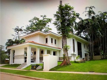 Se VENDE Casa en Senderos Camino de Cruces Modelo Esmeralda 3, Clayton