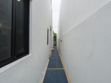 CASA EQUIPADA EN VENTA EN PRIVADA CANARIA AL NORTE DE MERIDA.