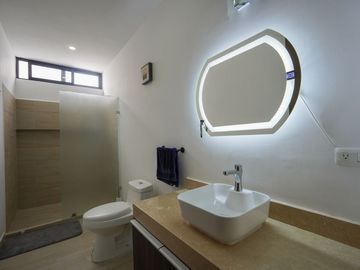 CASA EQUIPADA EN VENTA EN PRIVADA CANARIA AL NORTE DE MERIDA.