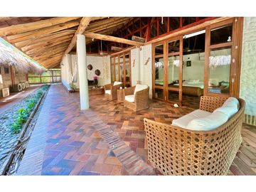 Casa en la isla Tierra bomba (Precio cambia por temporada)