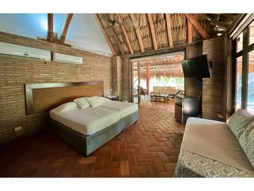 Casa en la isla Tierra bomba (Precio cambia por temporada)