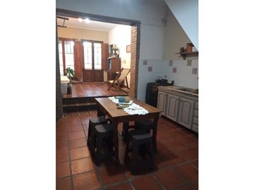Vendo Casa y Dpto. en Concepción del Uruguay, Entre Ríos.