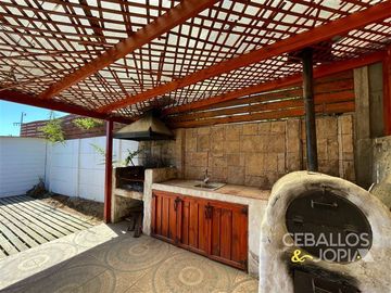 Casa en Venta en Las Américas, Villa Alemana