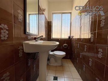 Casa en Venta en calle Esmeralda, Quilpué (perfil comercial)