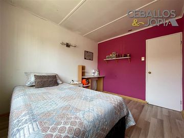 Casa en Venta en calle Esmeralda, Quilpué (perfil comercial)