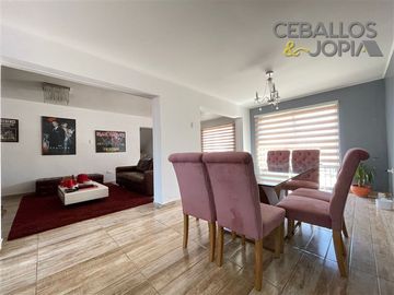 Casa en Venta en calle Esmeralda, Quilpué (perfil comercial)