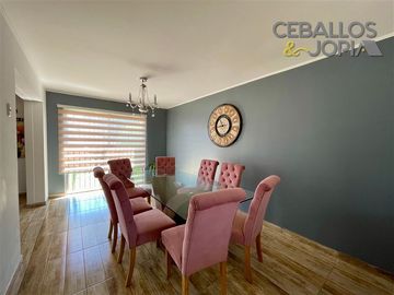 Casa en Venta en calle Esmeralda, Quilpué (perfil comercial)