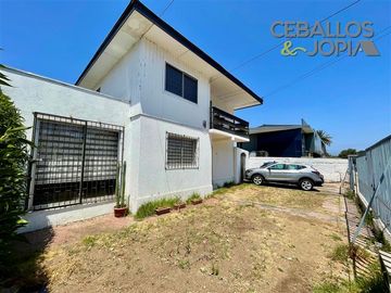 Casa en Venta en calle Esmeralda, Quilpué (perfil comercial)