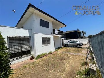 Casa en Venta en calle Esmeralda, Quilpué (perfil comercial)