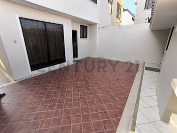 CASA EN VENTA NORTE DE PORTOVIEJO