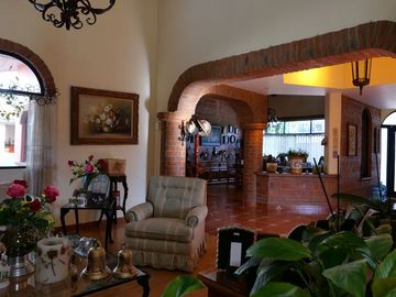 Casa en Venta   Estilo Mexicano Contemporaneo en Aguascalientes