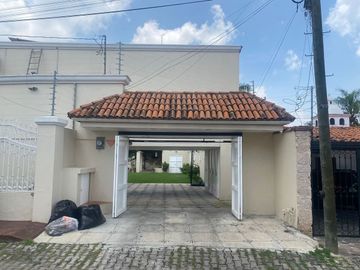 CASA EN VENTA EN LOS PINOS ZAPOPAN