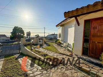 CASA EN GABRIELA MISTRAL CON POTENCIAL COMERCIAL