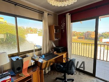 CASA EN GABRIELA MISTRAL CON POTENCIAL COMERCIAL