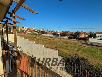 CASA EN GABRIELA MISTRAL CON POTENCIAL COMERCIAL