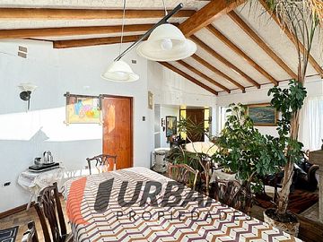 CASA EN GABRIELA MISTRAL CON POTENCIAL COMERCIAL