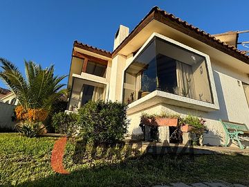 CASA EN GABRIELA MISTRAL CON POTENCIAL COMERCIAL