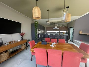 Venta Casa Residencial en Hacienda San Antonio, Metepec.