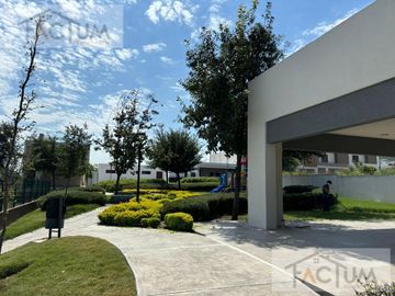 Casa en proceso de construcción en Venta