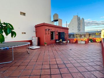 VENTA PH DEPTO 4 AMB ÚNICO LUZ BARRACAS +TERRAZA