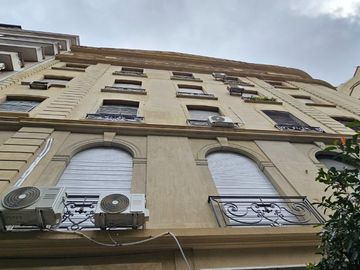 Venta Depto Semi Piso 3 amb en San Nicolás CABA.