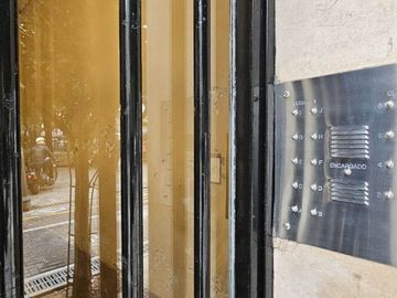 Venta Depto Semi Piso 3 amb en San Nicolás CABA.