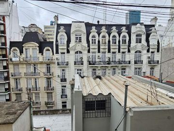 Venta Depto Semi Piso 3 amb en San Nicolás CABA.