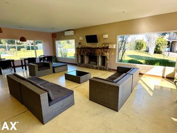 BELLISIMA CASA EN VENTA BARRIO LOS TILOS PILAR